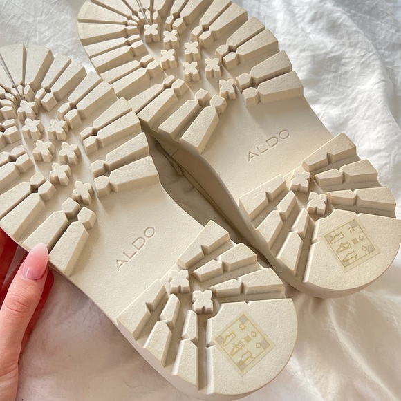 BRAND NEW Aldo Leather Loafers “Bigstrut” with Lug Sole in White - Picture 5 of 6